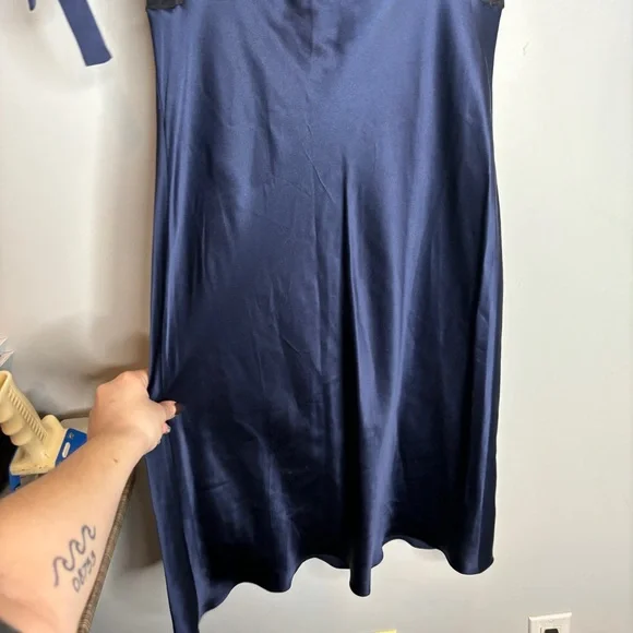 Reformation Stella Silk Dress with Lace Detail - Navy - Size 4 - Picture 9 of 9